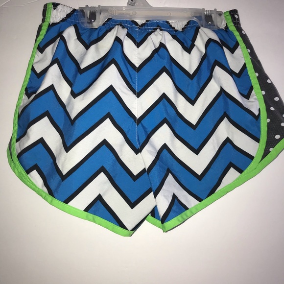 Varsity cheer shorts blue chevron YM - Picture 2 of 5
